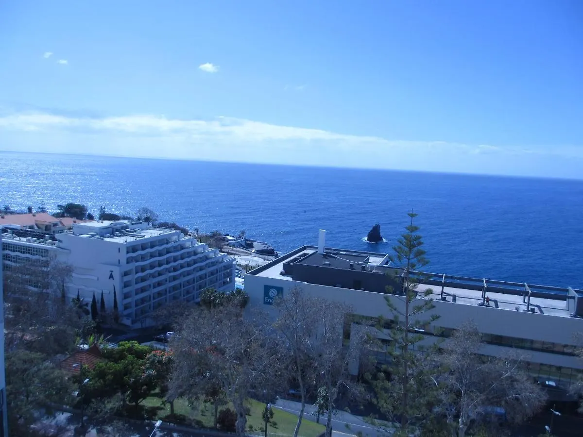 Tranquil Ocean View Apartment Funchal   Funchal (Madeira)
